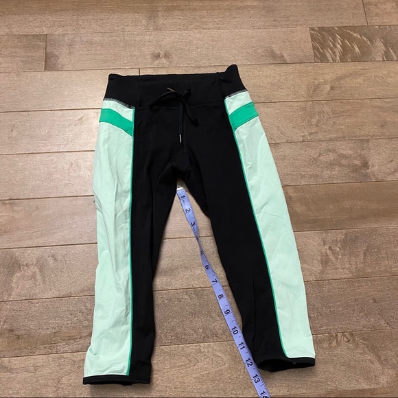 Lululemon Capri Leggings - Picture 4 of 4